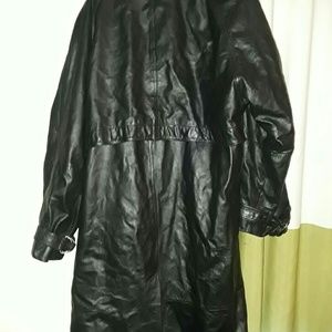 Global Identity blk leather coat